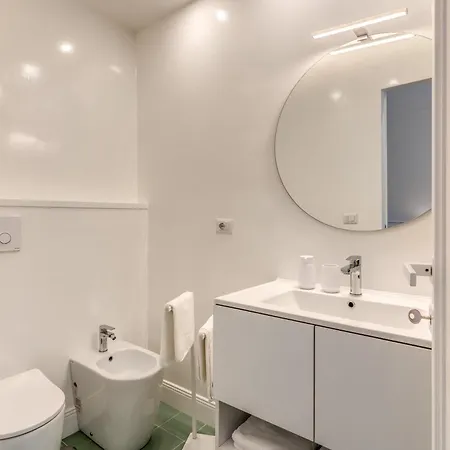 Konukevi Artpartment 4*